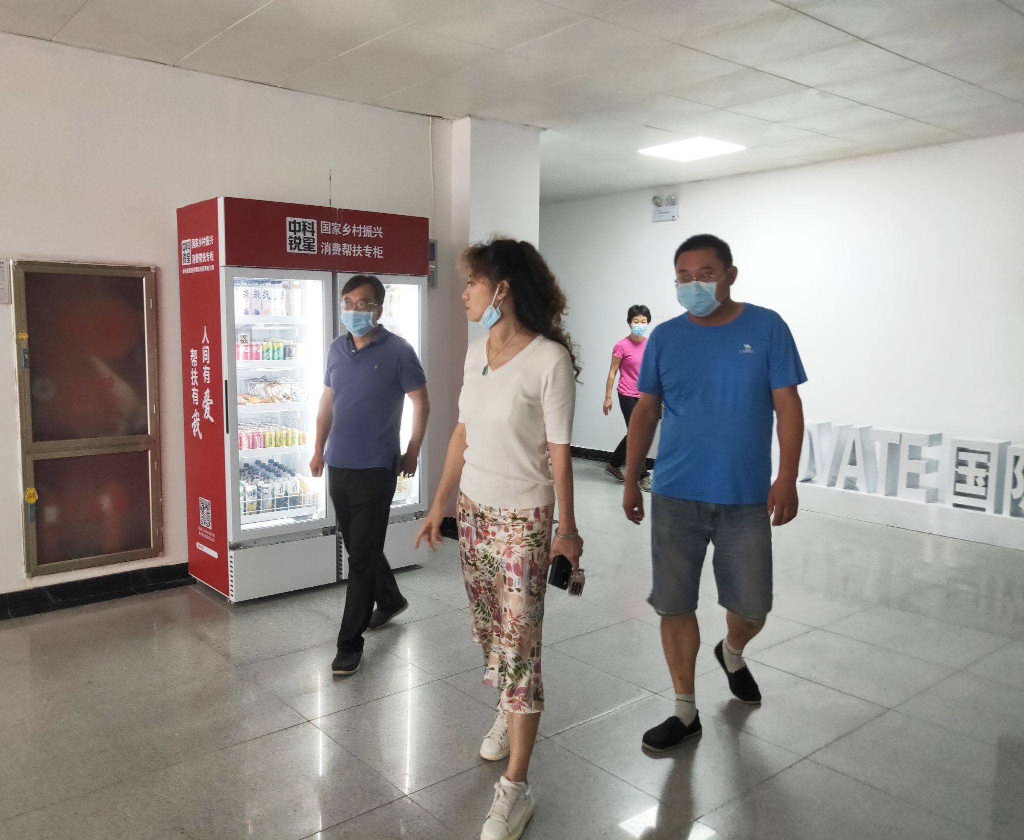 校纪委书记毛艳带队检查我院文明创建工作