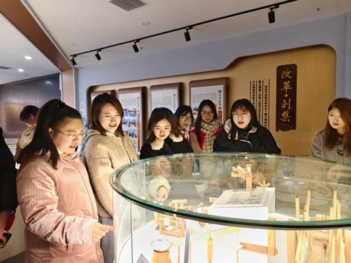 3a06475a30c4bcad50d1ef4fb2f78373