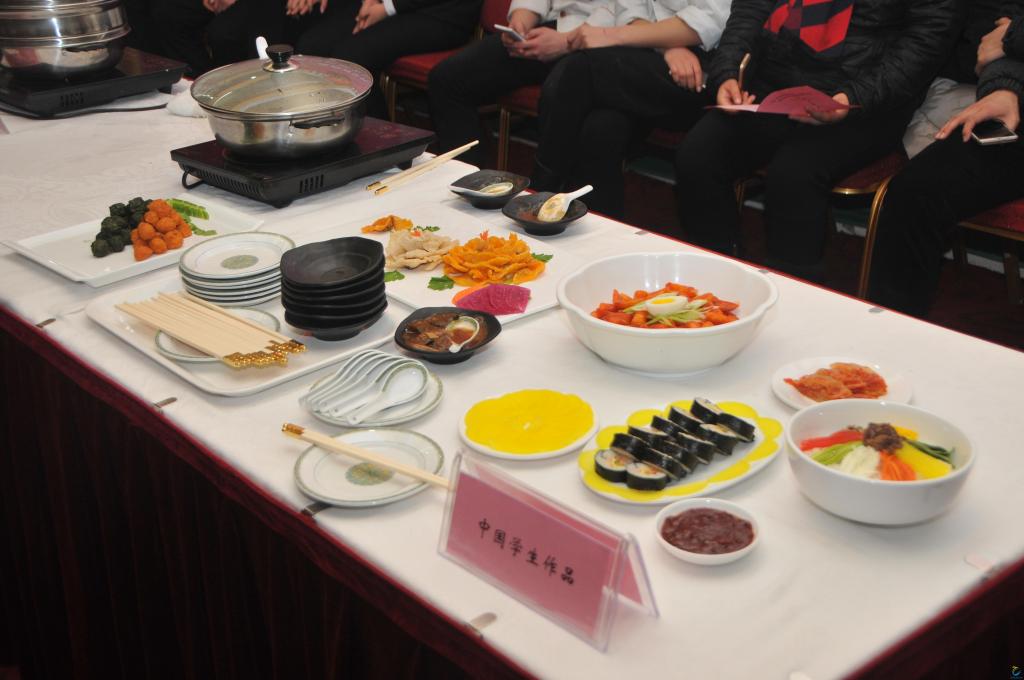 pp电子学生展示的作品