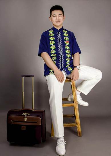 于海娜——西部航空乘务员